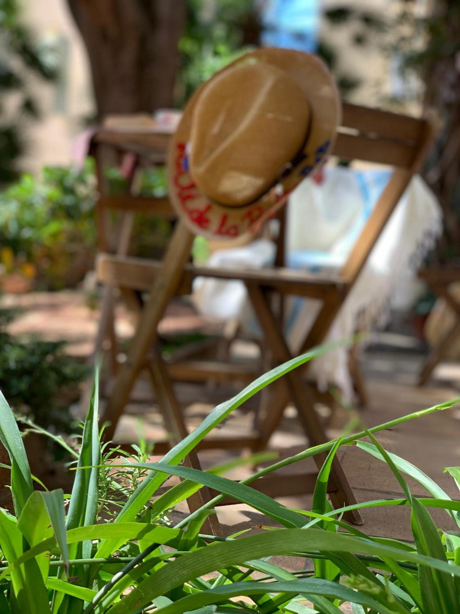 La Cle De La Porte B&B อองทีบส์ ภายนอก รูปภาพ