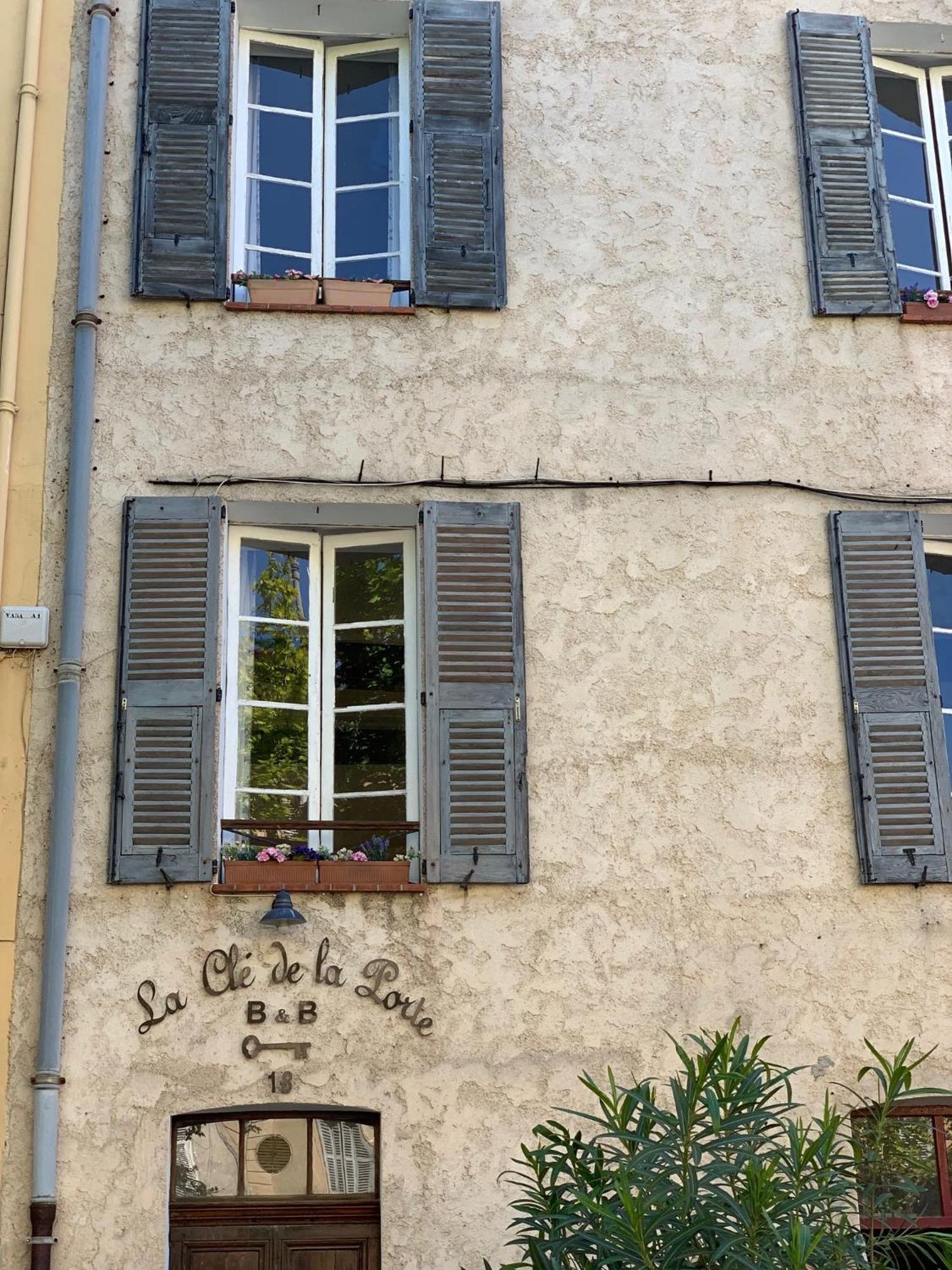 La Cle De La Porte B&B อองทีบส์ ภายนอก รูปภาพ